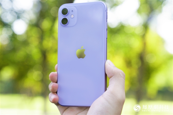 iphone 11图赏:刘海全面屏依旧,后置双摄颜色更时尚