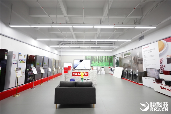 8K+5G+AIoT!夏普展示什么才是真正的未来生活