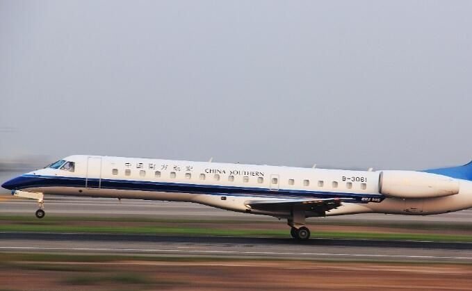 軍用/航空電子 e系列噴氣機及其衍生型號: 圖:南航erj-145型客機